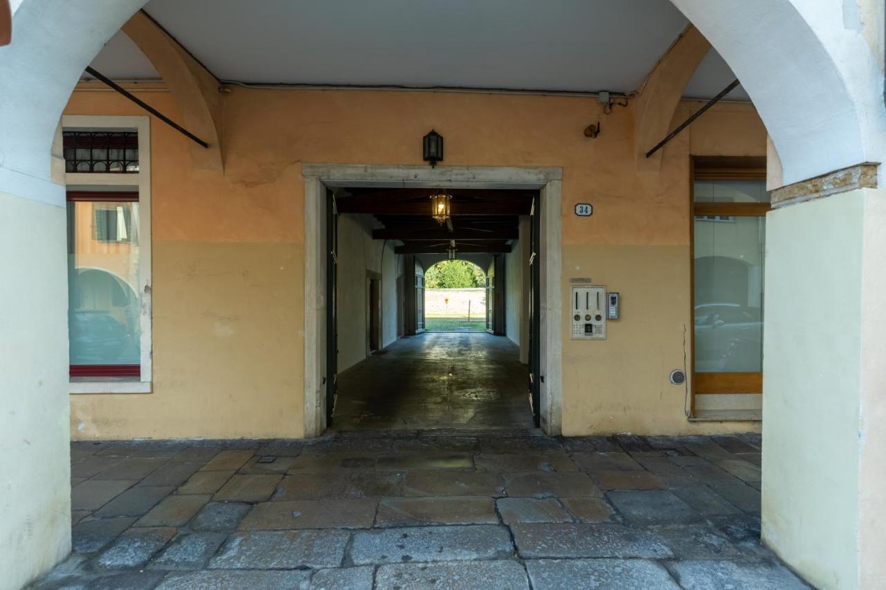 Casa Charleston In Palazzo Nobiliare Al Duomo Apartment ปาโดวา ภายนอก รูปภาพ