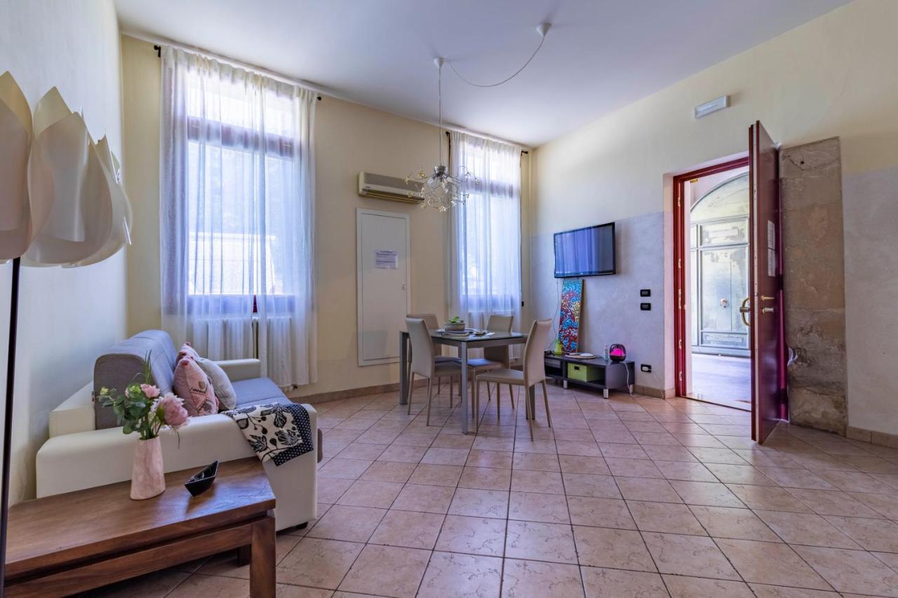 Casa Charleston In Palazzo Nobiliare Al Duomo Apartment ปาโดวา ภายนอก รูปภาพ