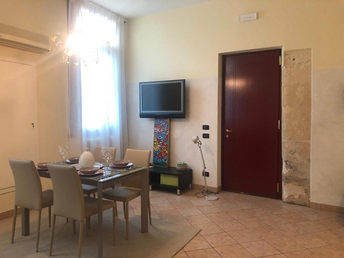 Casa Charleston In Palazzo Nobiliare Al Duomo Apartment ปาโดวา ภายนอก รูปภาพ
